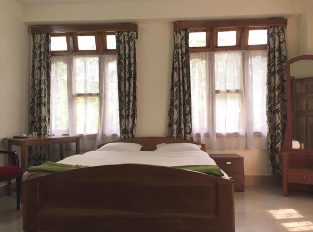 Golf View Bed And Breakfast Hotel Shillong